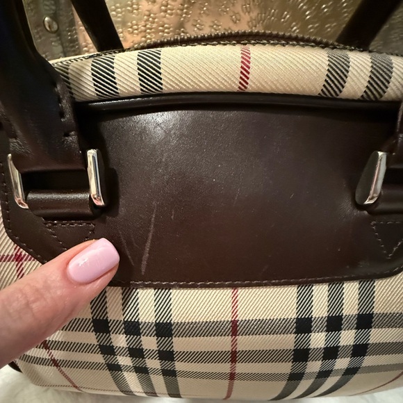 Burberry Cream and Brown Satchel with Iconic Design - Picture 4 of 10